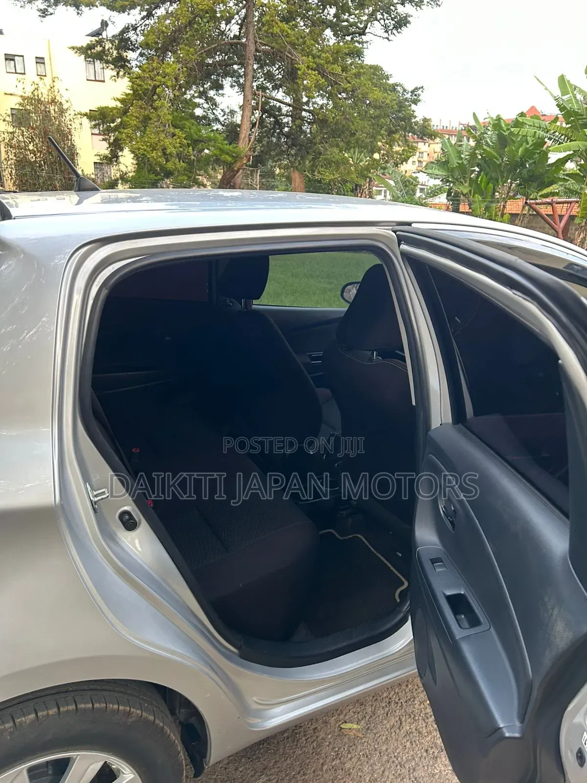 Toyota Vitz 2019 Silver
