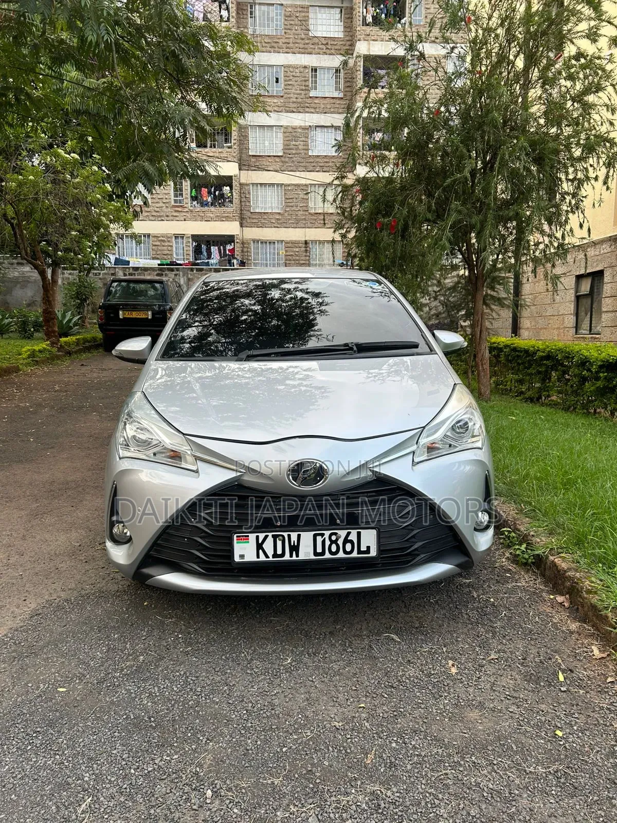 Toyota Vitz 2019 Silver