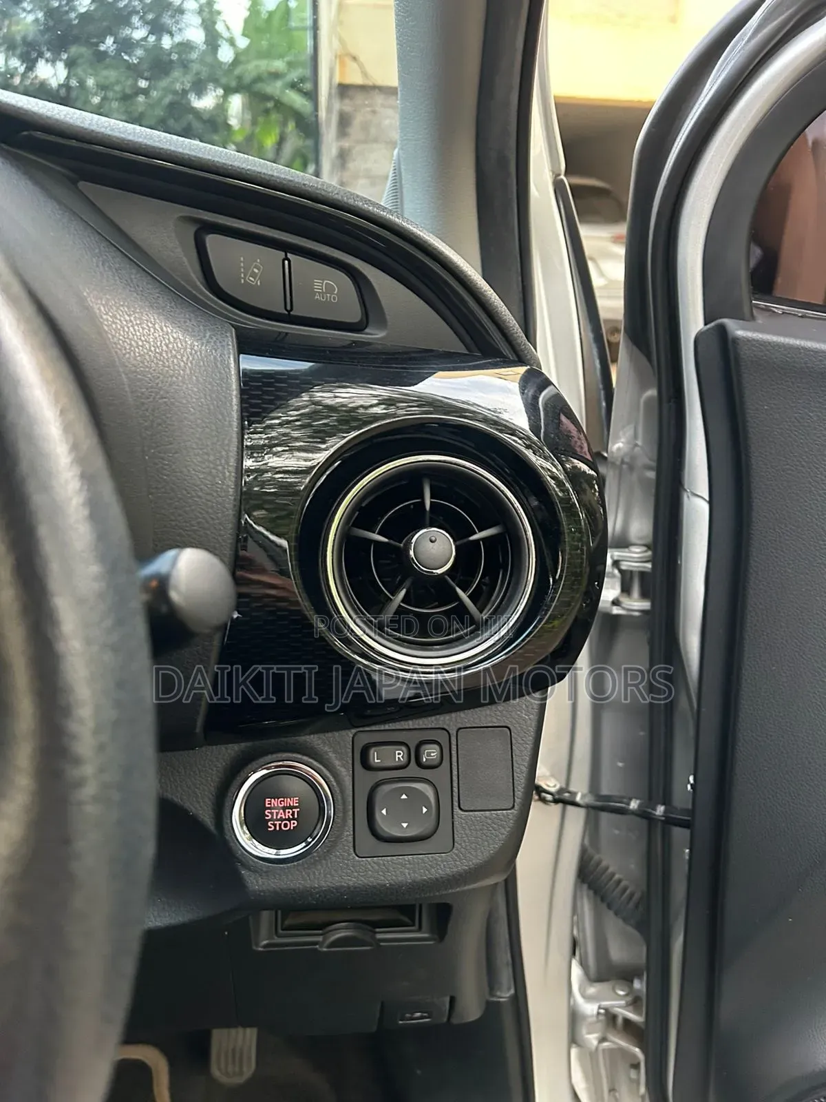 Toyota Vitz 2019 Silver