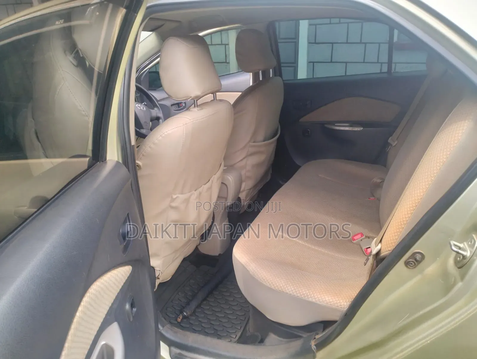 Toyota Vitz 2019 Silver