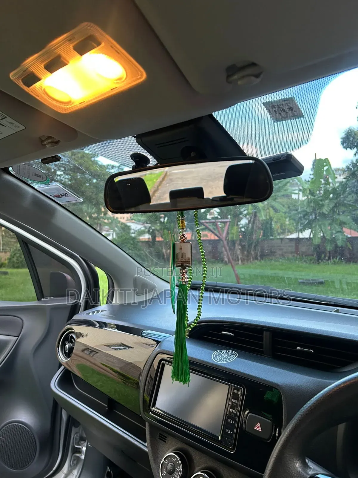 Toyota Vitz 2019 Silver