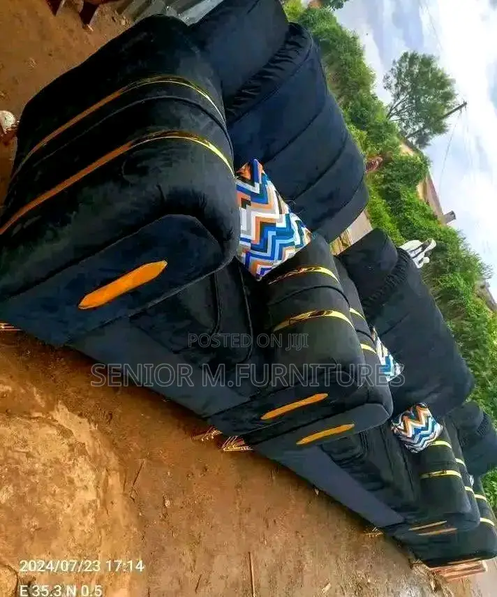 Black D Seat