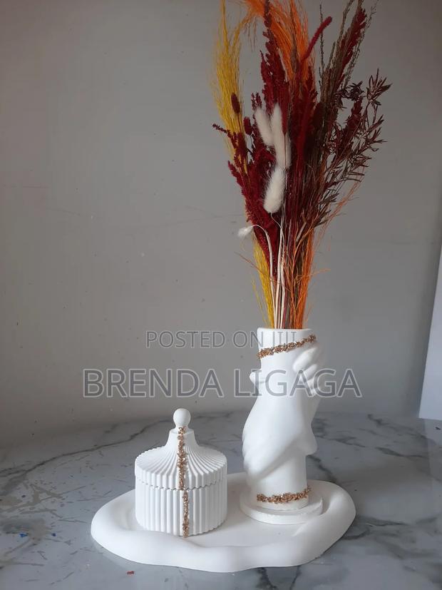 Ceramic Flower Vases - thumbnail 2