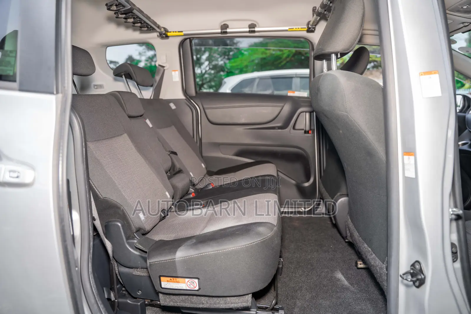 Toyota Sienta 2019 Silver