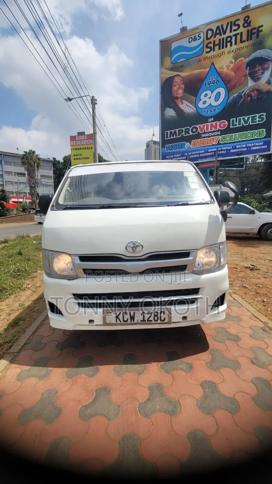 Toyota HiAce 2013 White