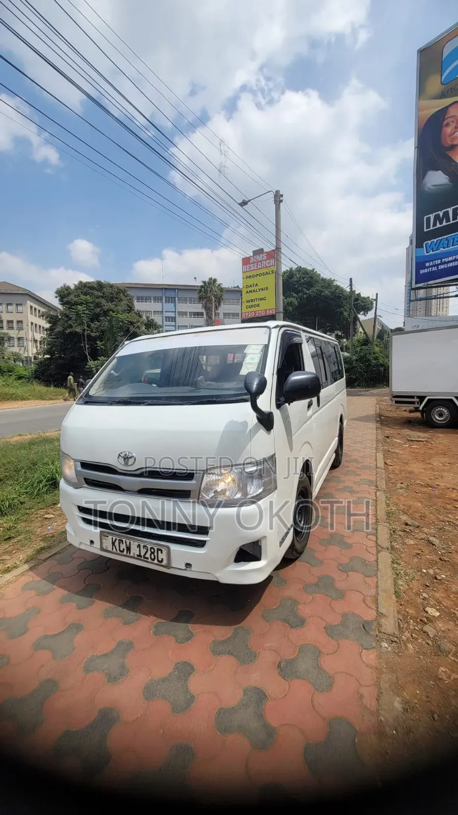Toyota HiAce 2013 White