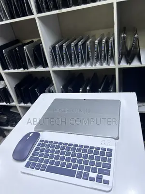 Laptop 4GB Intel Core M3 SSD 128GB