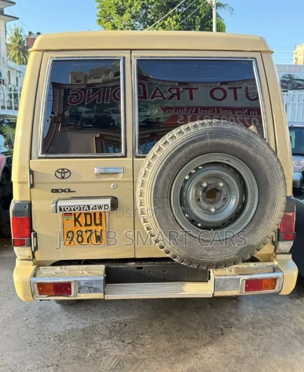 Toyota Land Cruiser 2018 Brown