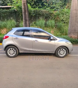 Mazda Demio 2011 Silver