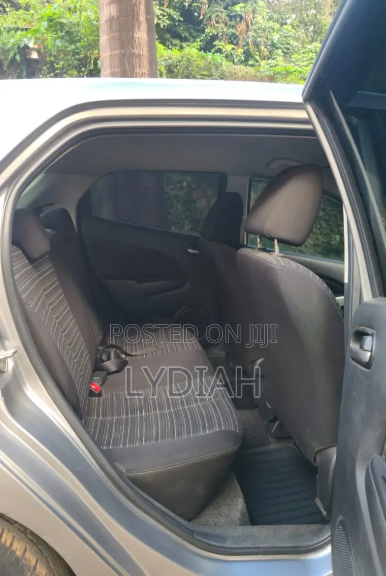 Mazda Demio 2011 Silver