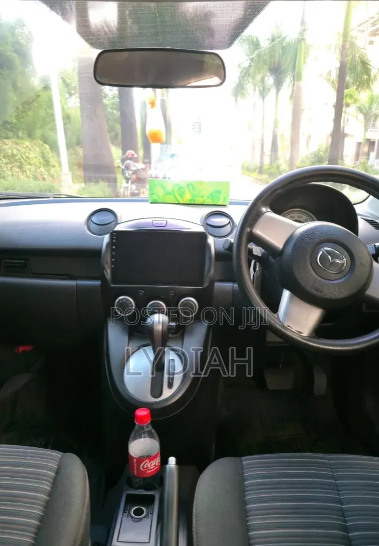 Mazda Demio 2011 Silver