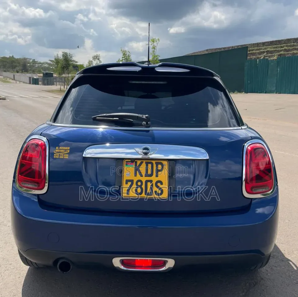Mini Cooper 2016 Blue