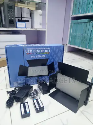 Pro Led 600 Video Light Panel For Studio And Outdoor Use