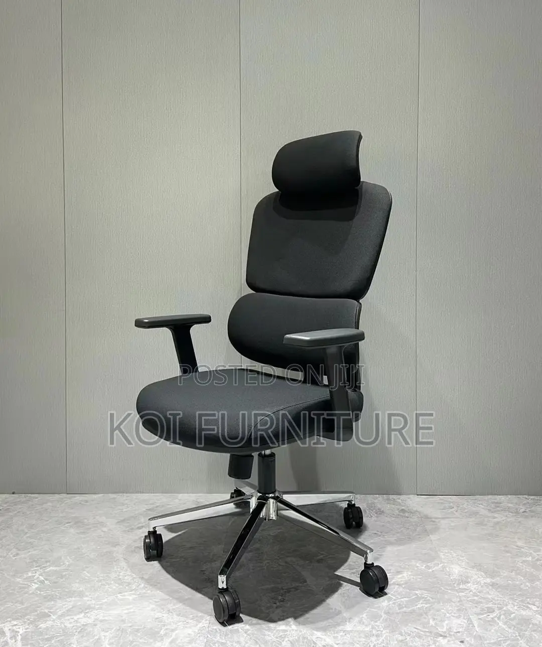 Office Chair : Black High-Back Ergonomic Office Chair