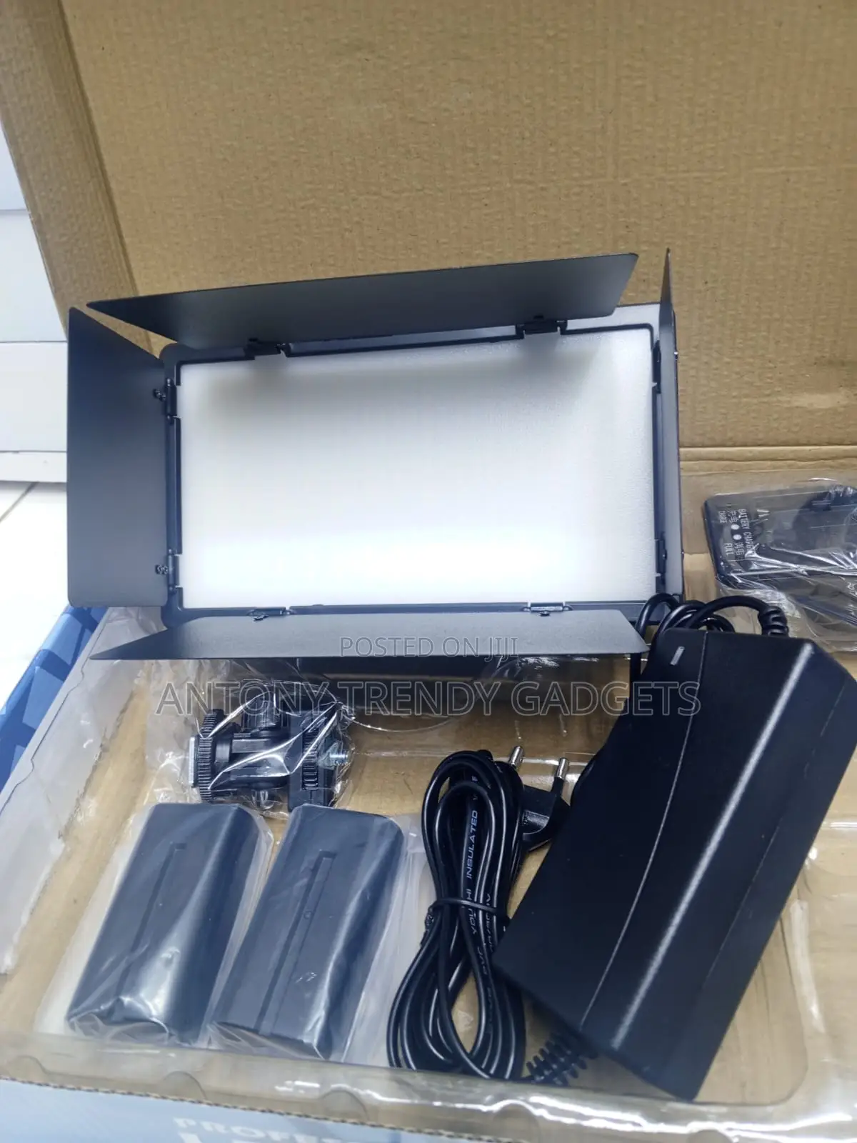 Pro Led 600 Photography Video Light Kit With Stand