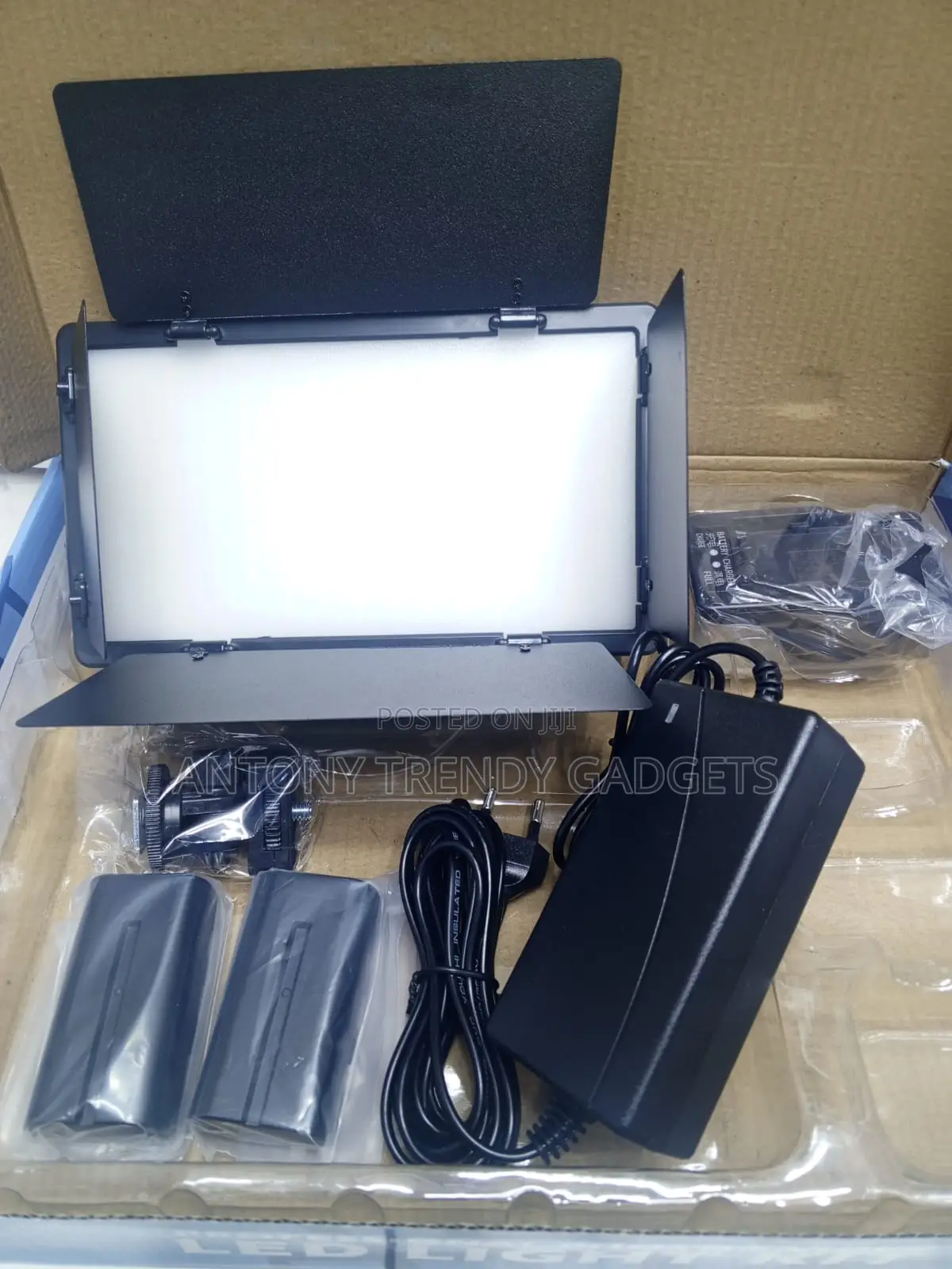 Pro Led 600 Photography Video Light Kit With Stand