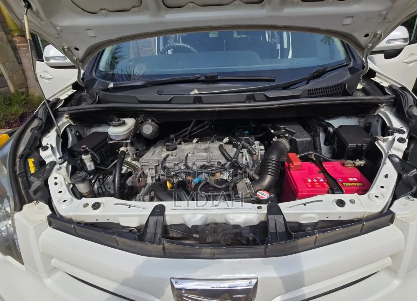 Toyota Noah 2012 White