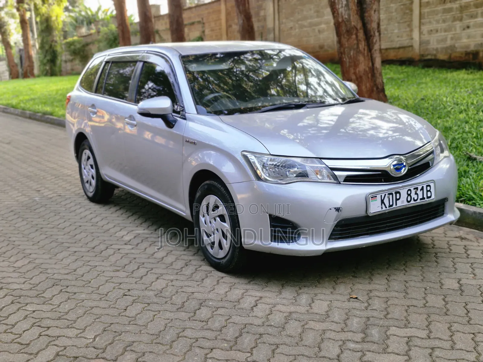 Toyota Corolla Fielder 2017 Silver