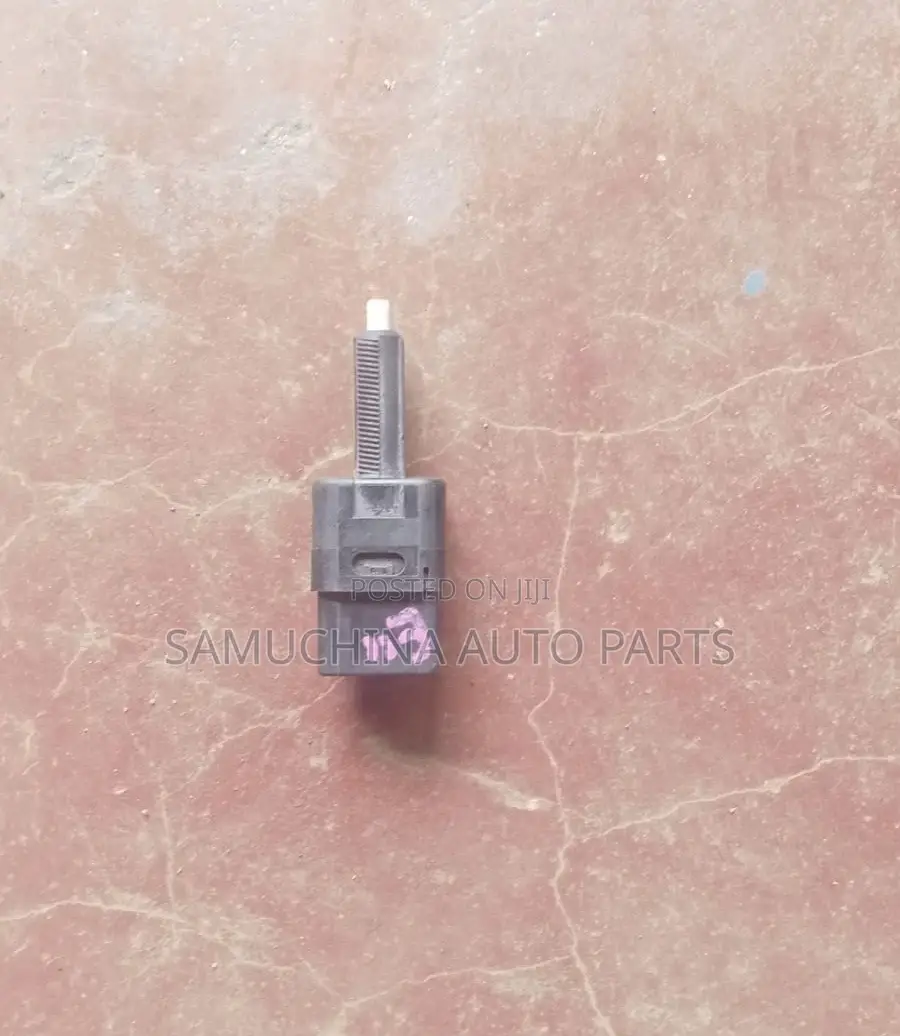 Brake Switch Nissan Note E11