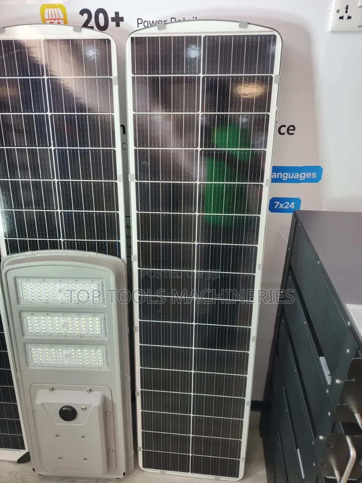Heavy Duty Solar Street Light 120w, Solar 150w, Led 200 Lumens, 120ah