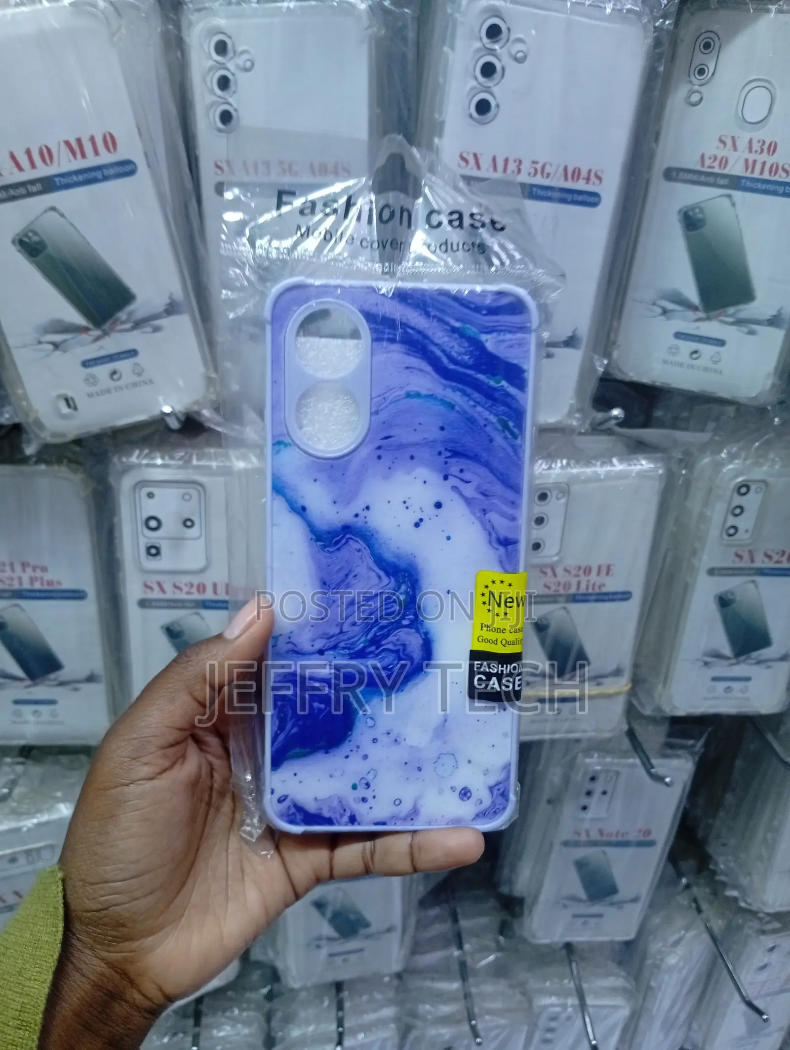Fashion Case Phone Cover Features a Distinct Blue and White Marble