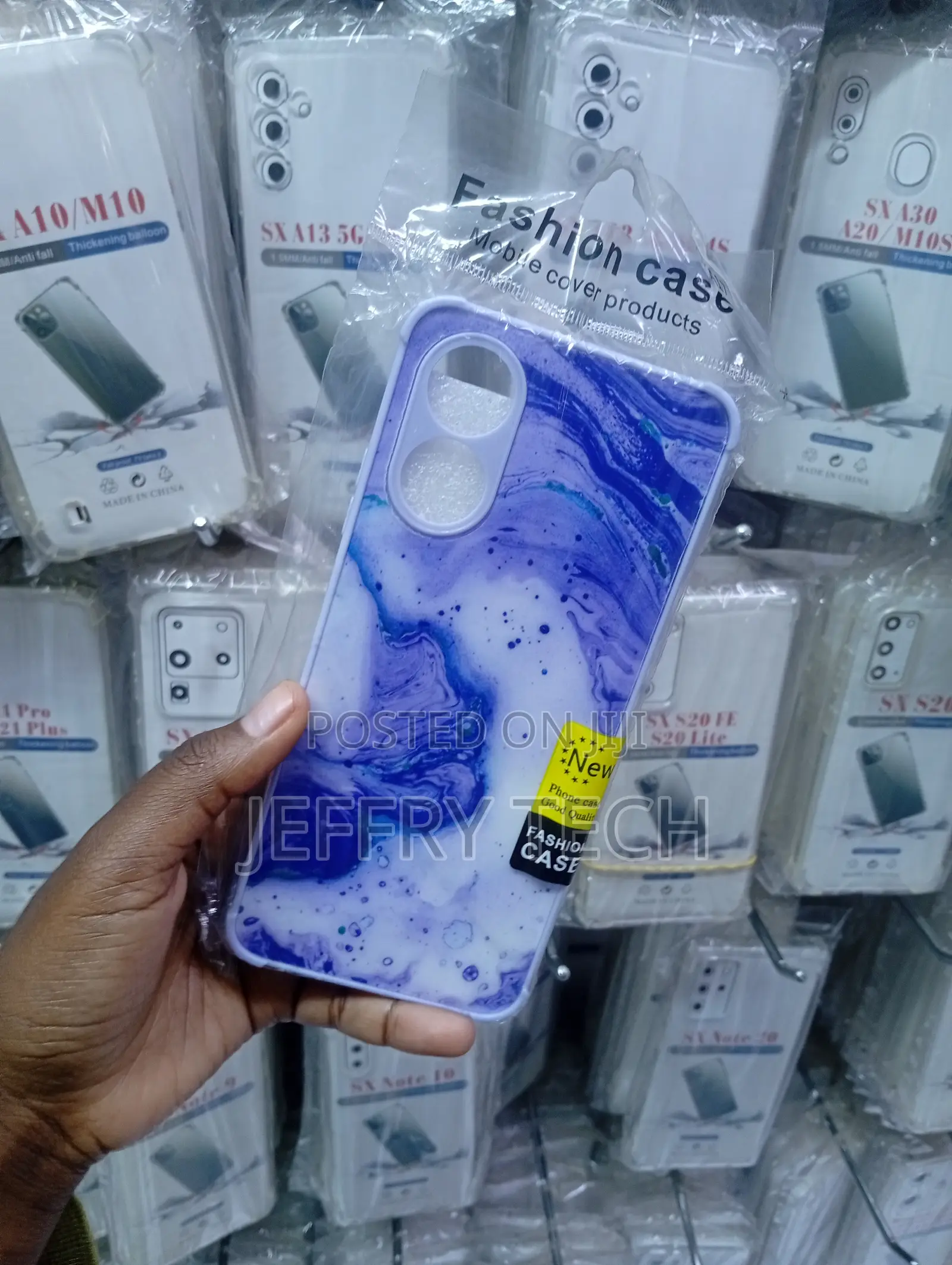 Fashion Case Phone Cover Features a Distinct Blue and White Marble