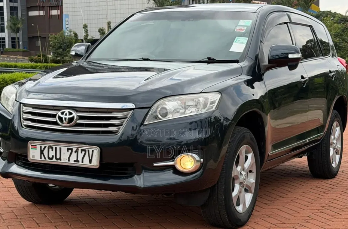 Toyota Vanguard 2013 Black