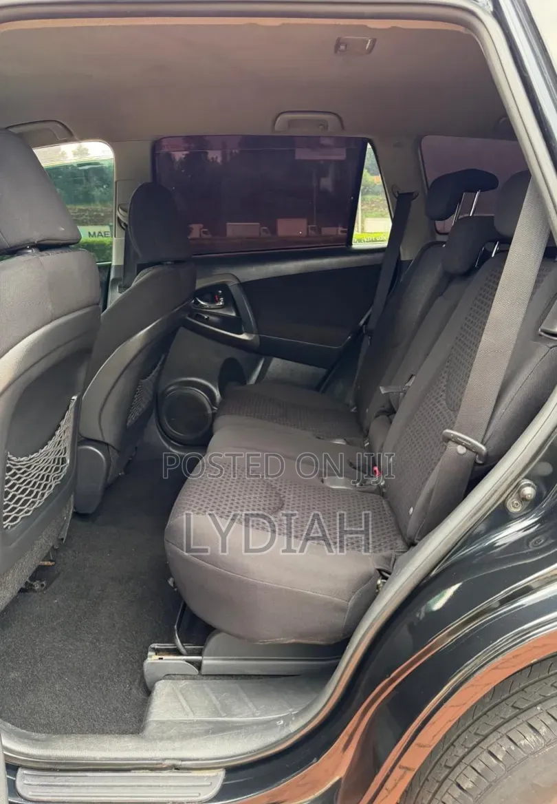 Toyota Vanguard 2013 Black