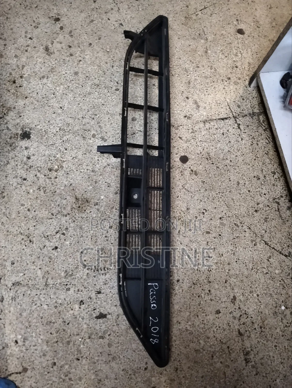 Toyota Passo 2016 Bumper Centre Grill