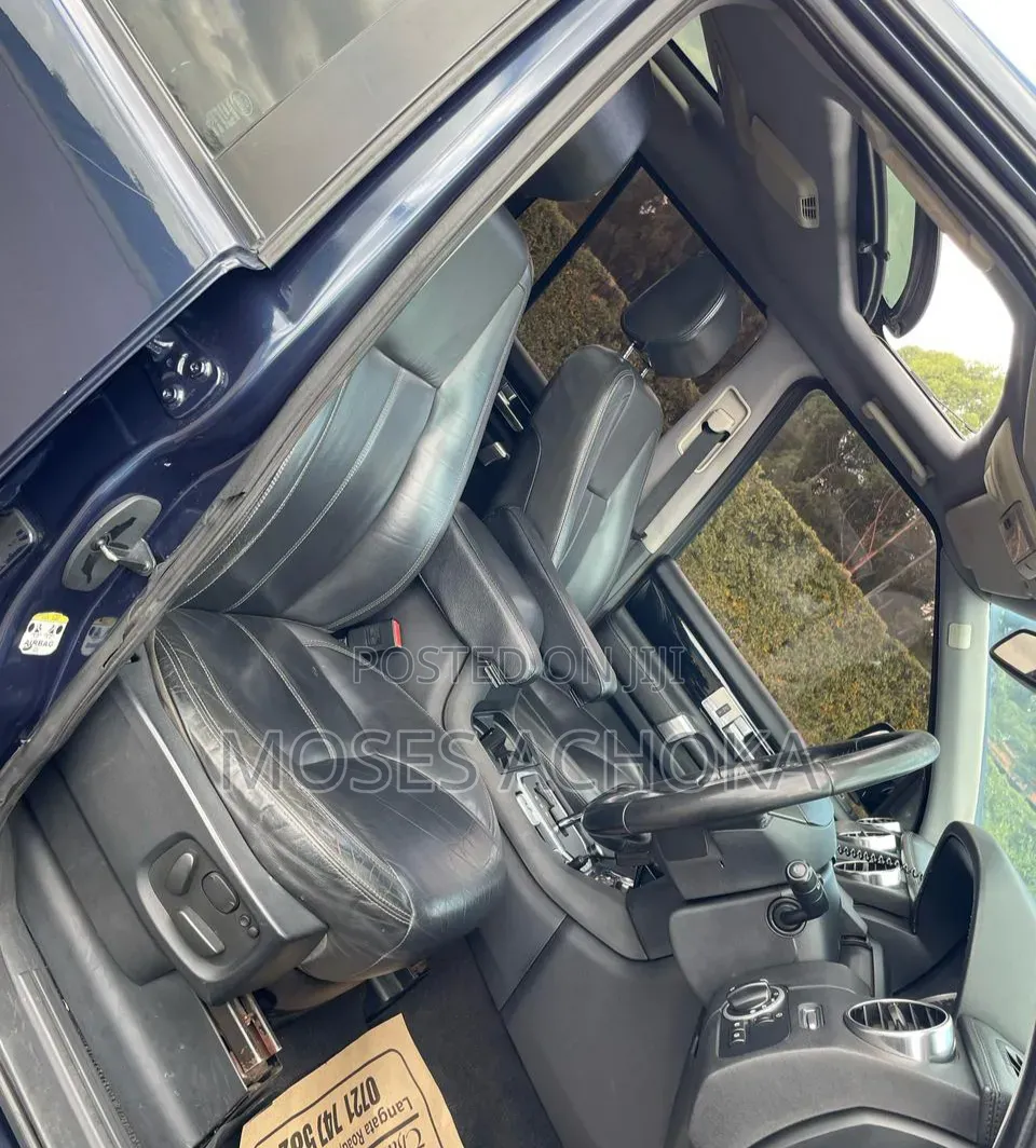 Land Rover Discovery 2009 Blue