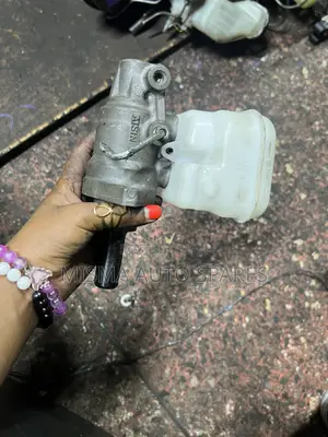 Brake Master Cylinder for Hiace 7l