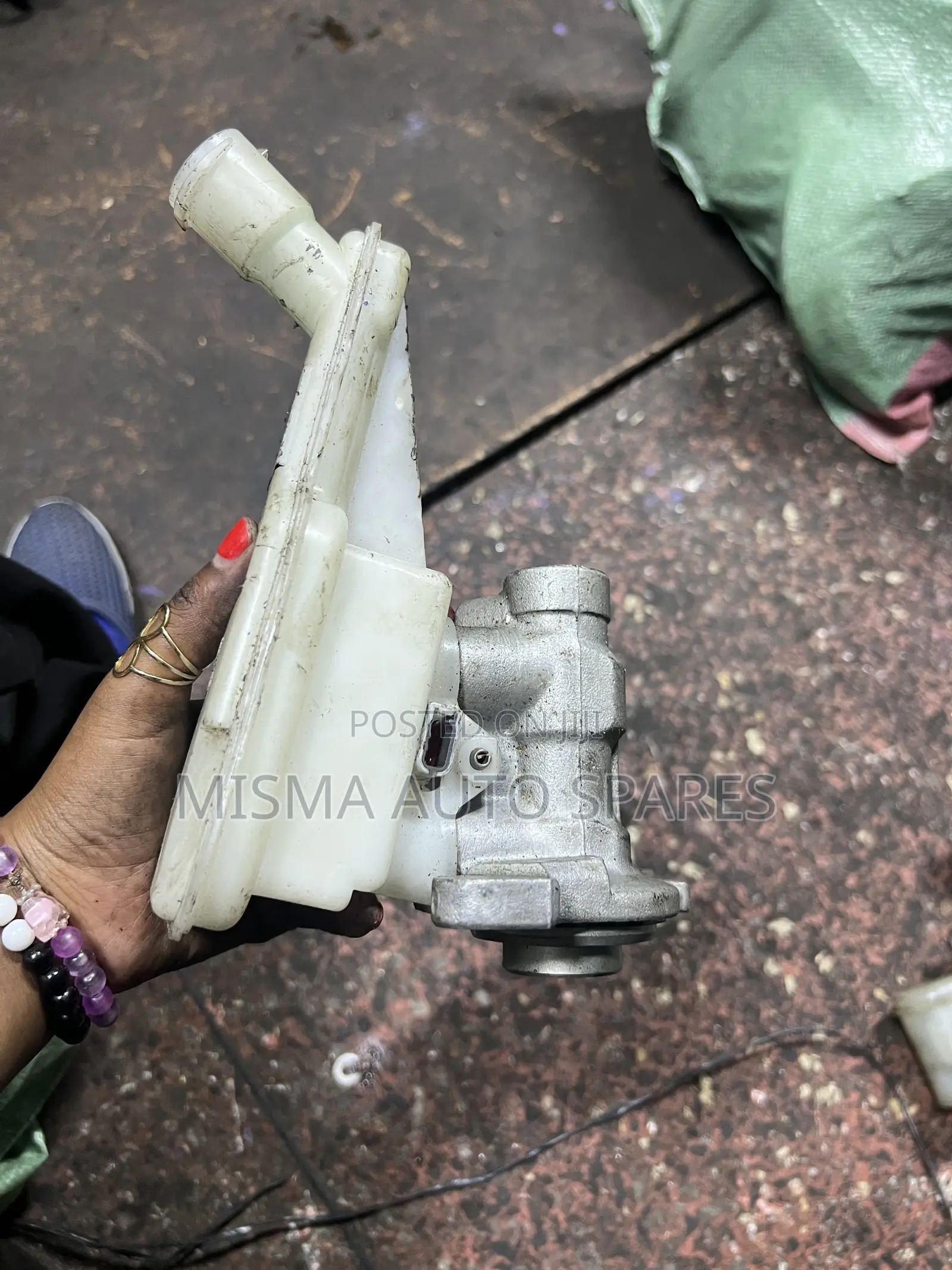 Nissan Tiida Master Cylinder