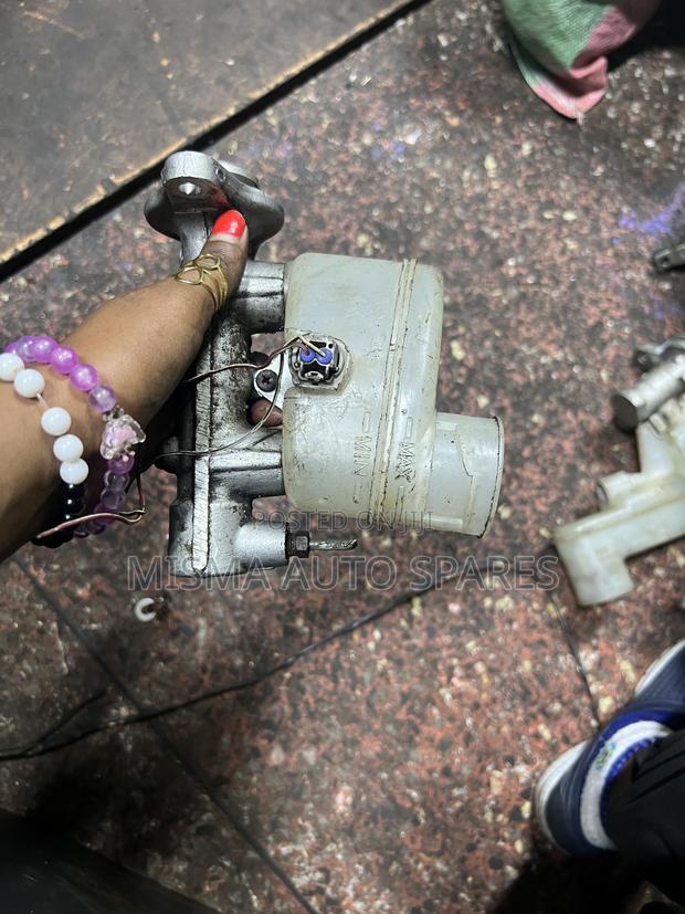 Corolla 110 Master Cylinder - thumbnail 3