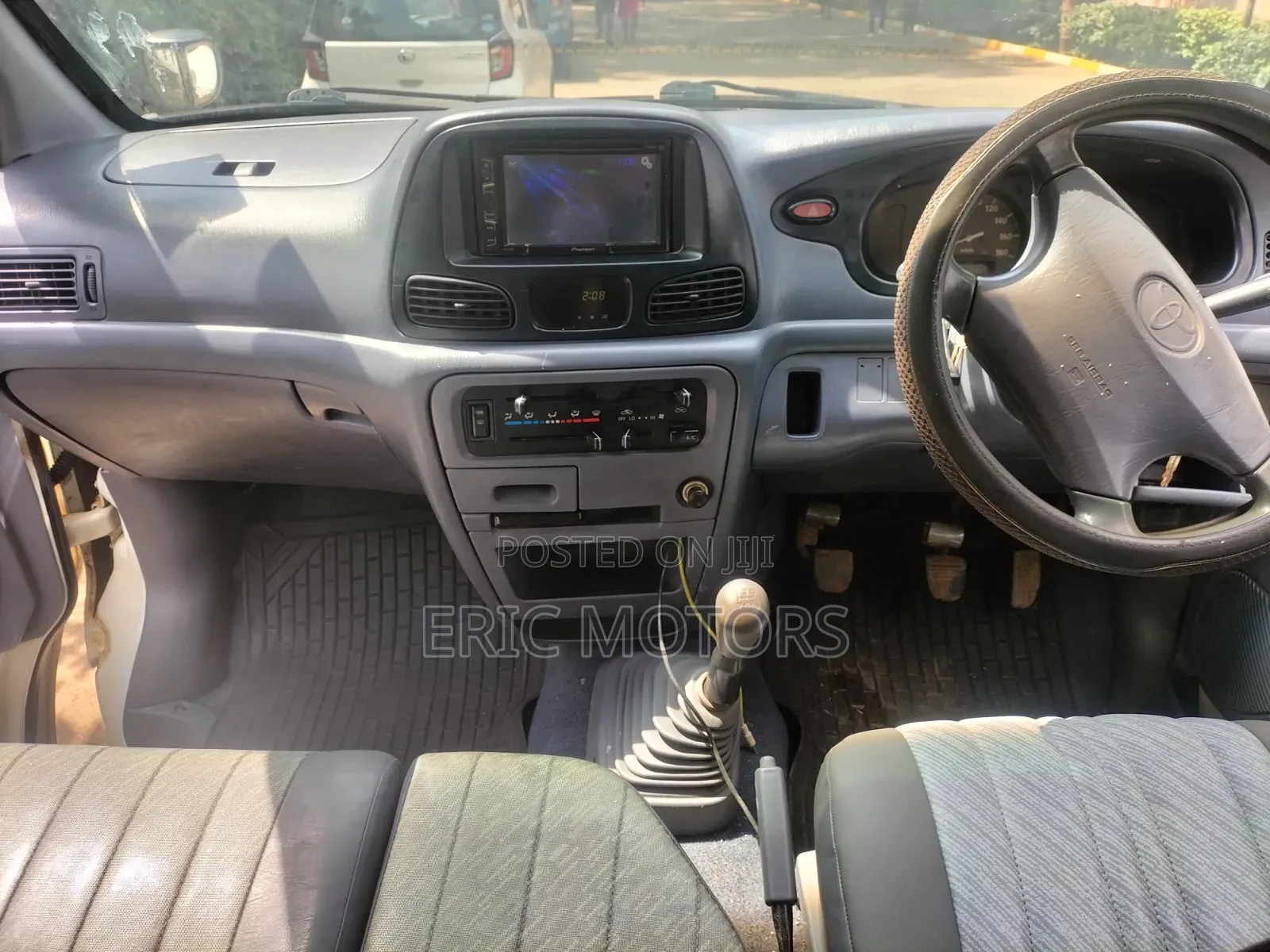 Toyota TownAce 2005 White