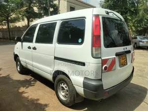 Toyota TownAce 2005 White