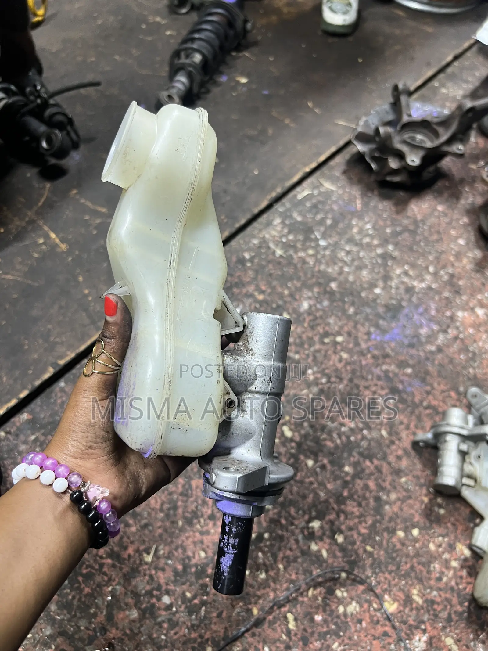 Master Cylinder for Axio
