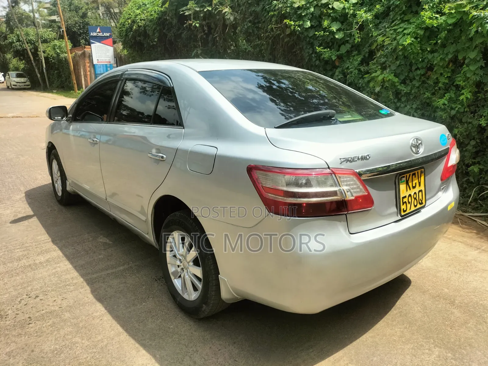 Toyota Premio 2012 Silver