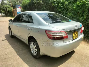 Toyota Premio 2012 Silver