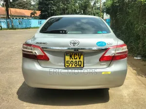Toyota Premio 2012 Silver
