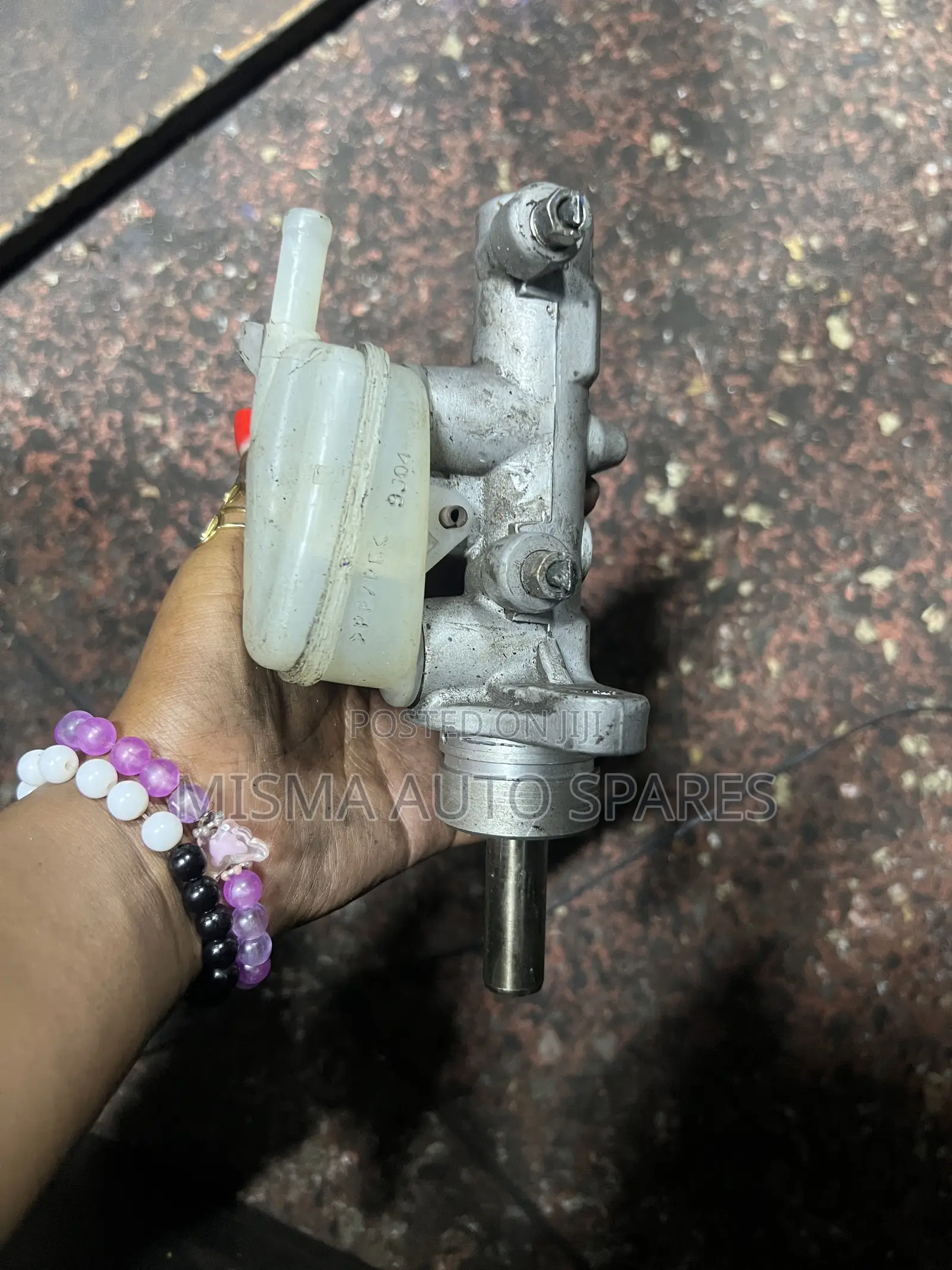 Noah Voxy Master Cylinder