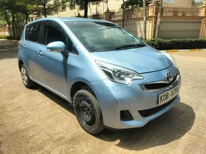 Toyota Ractis 2014 Blue