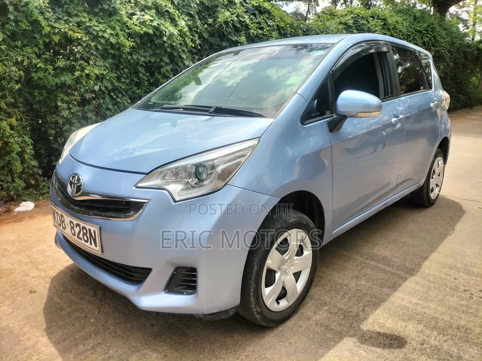 Toyota Ractis 2014 Blue