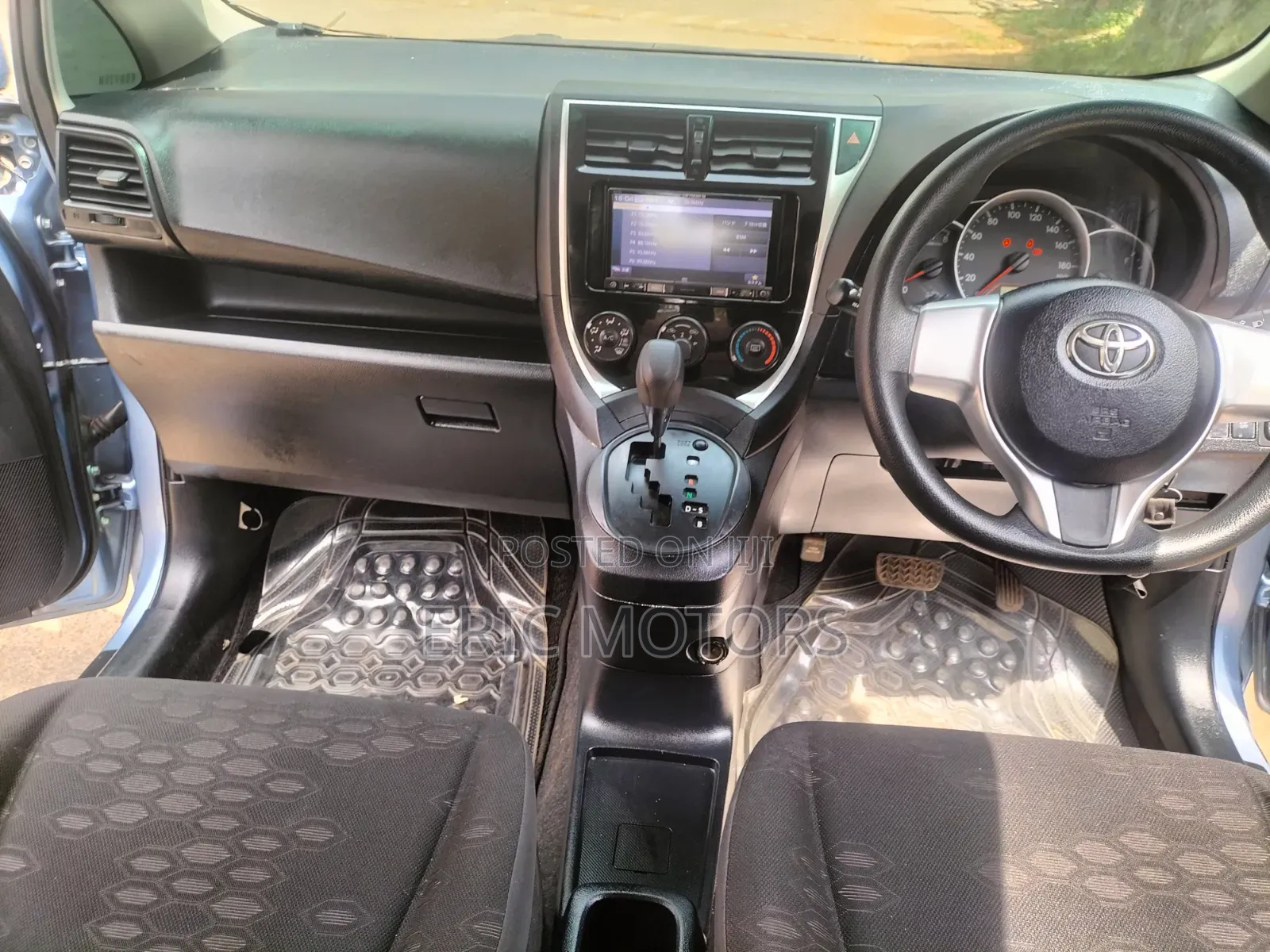 Toyota Ractis 2014 Blue