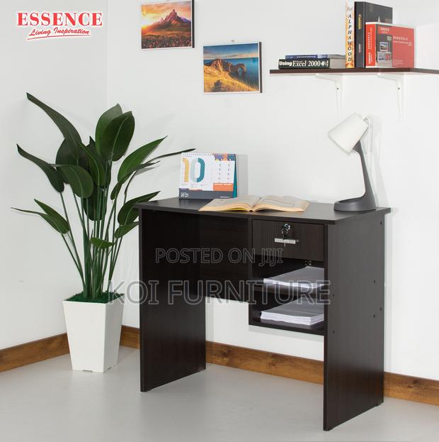 Office Desk : 0.9m Dark Wenge Contemporary Engineered Wood Desk