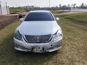 Toyota Crown 2011 Silver