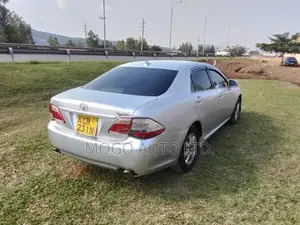 Toyota Crown 2011 Silver