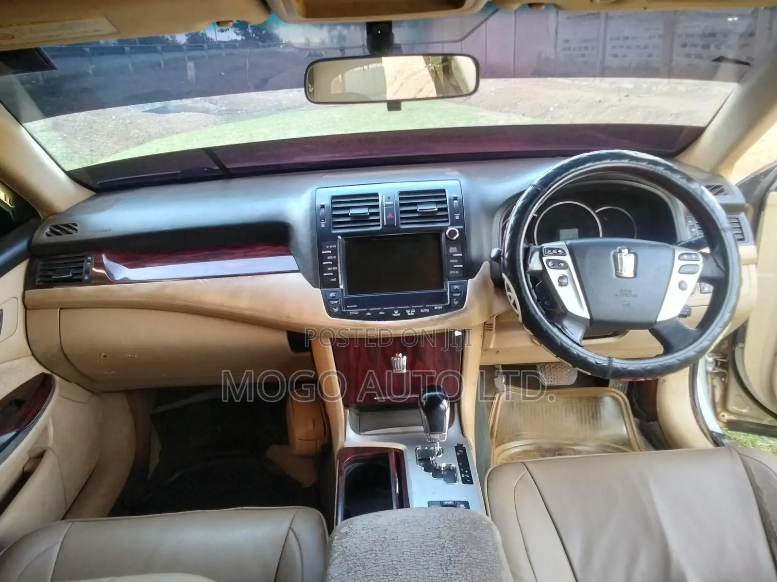 Toyota Crown 2011 Silver