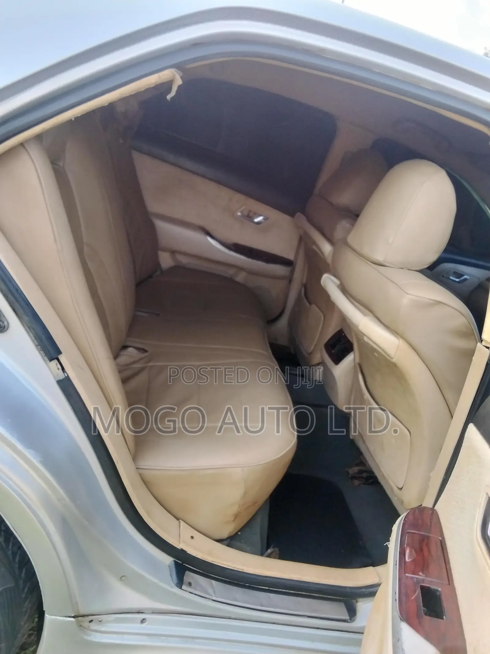 Toyota Crown 2011 Silver