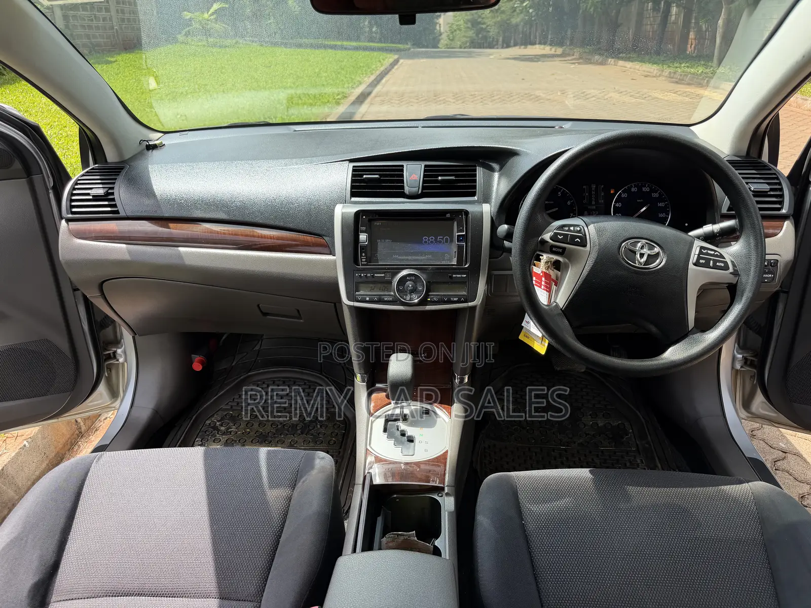 Toyota Allion 2013 Silver