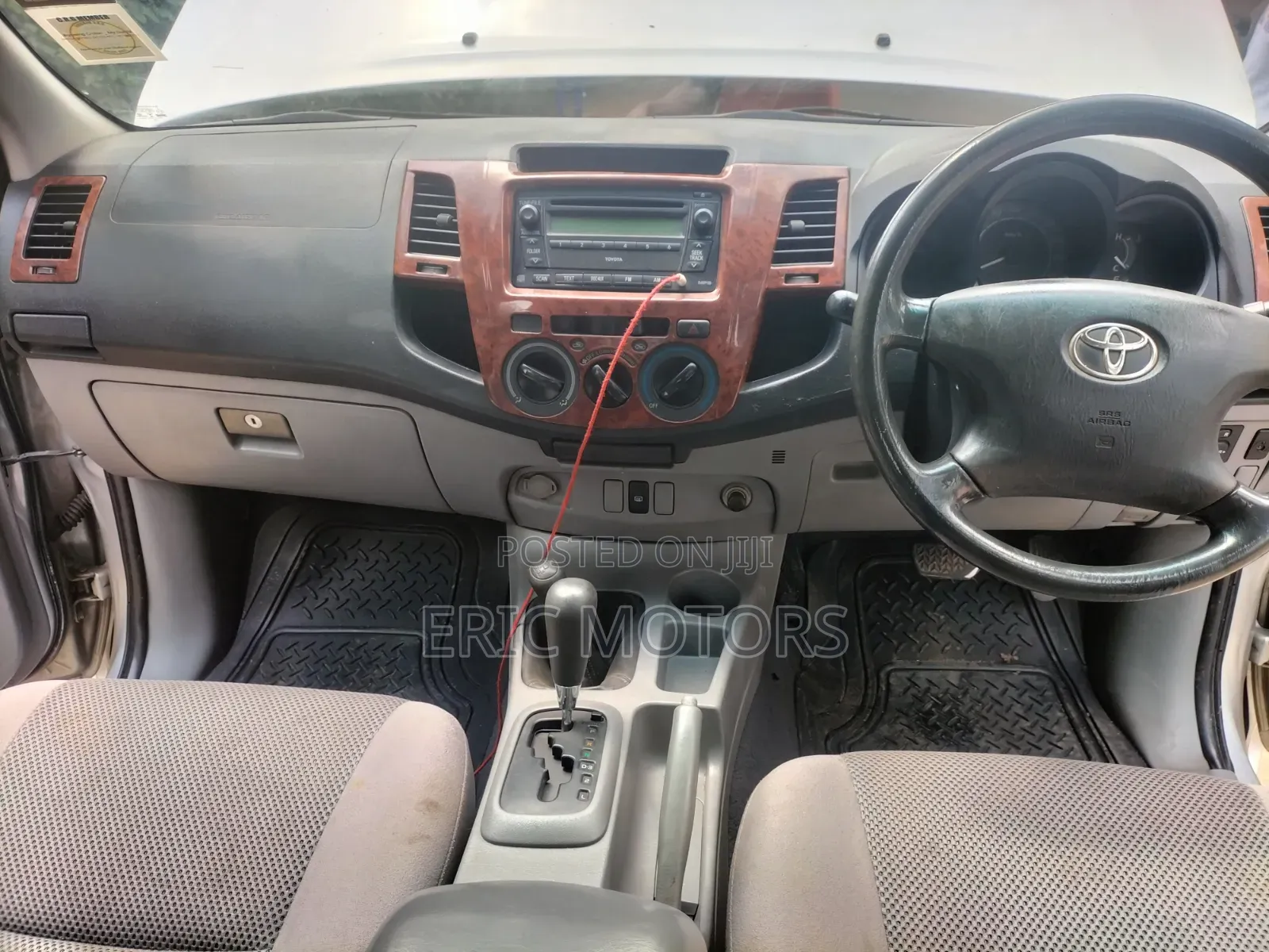 Toyota Hilux 2010 Silver